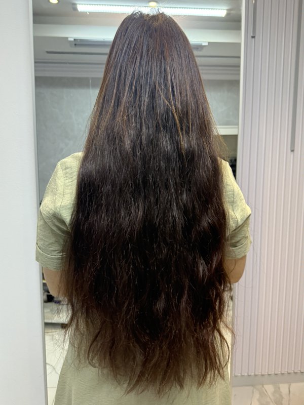 Flawless Correction: Condition After 3 Months. Pre-correction photo after three months in Dubai climate. Bonds remain stable, no matting, no slipping - clear proof of quality.