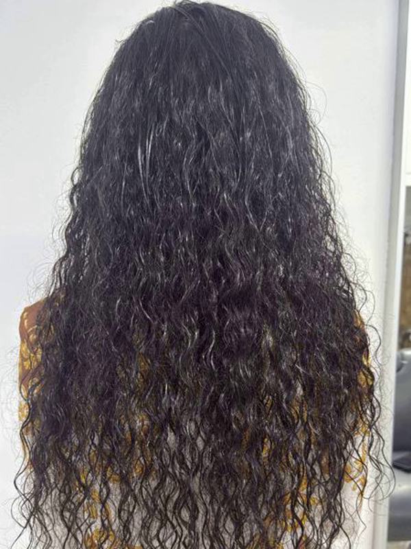 Best hair extensions in Dubai with natural and invisible bonds