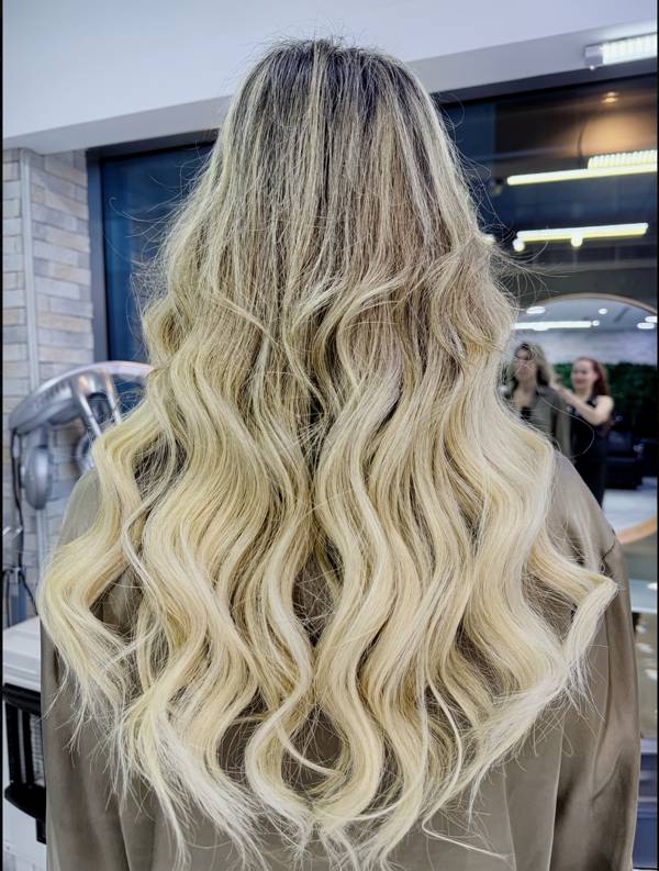 Expert hair extensions dubai stylist services — professional hair extensions in Dubai using micro, nano or keratin technique